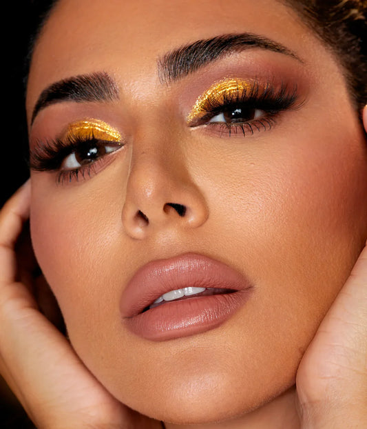 HUDA BEAUTY Empowered Eyeshadow Palette applied on eyes