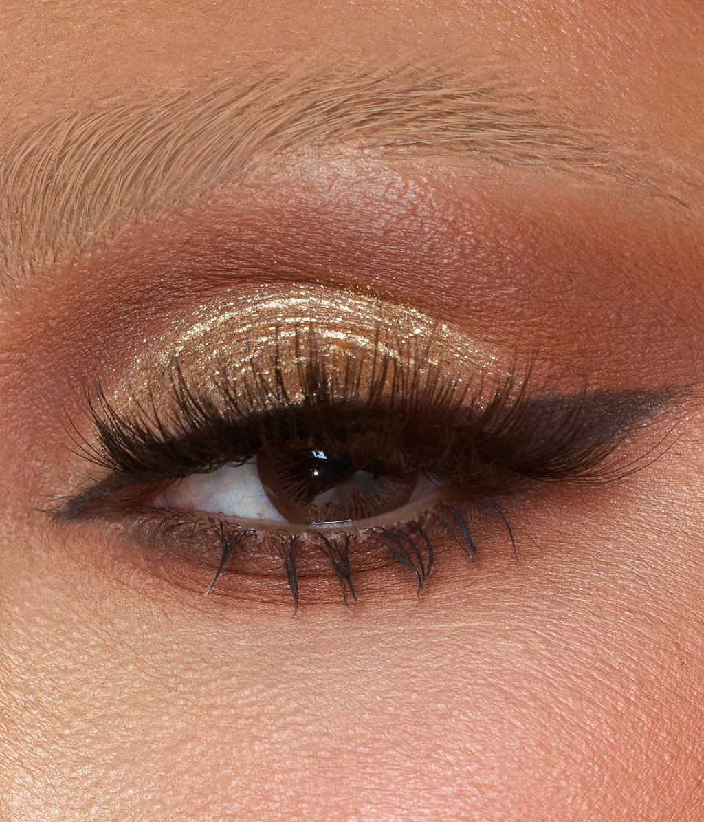 HUDA BEAUTY Empowered Eyeshadow Palette applied on eyes