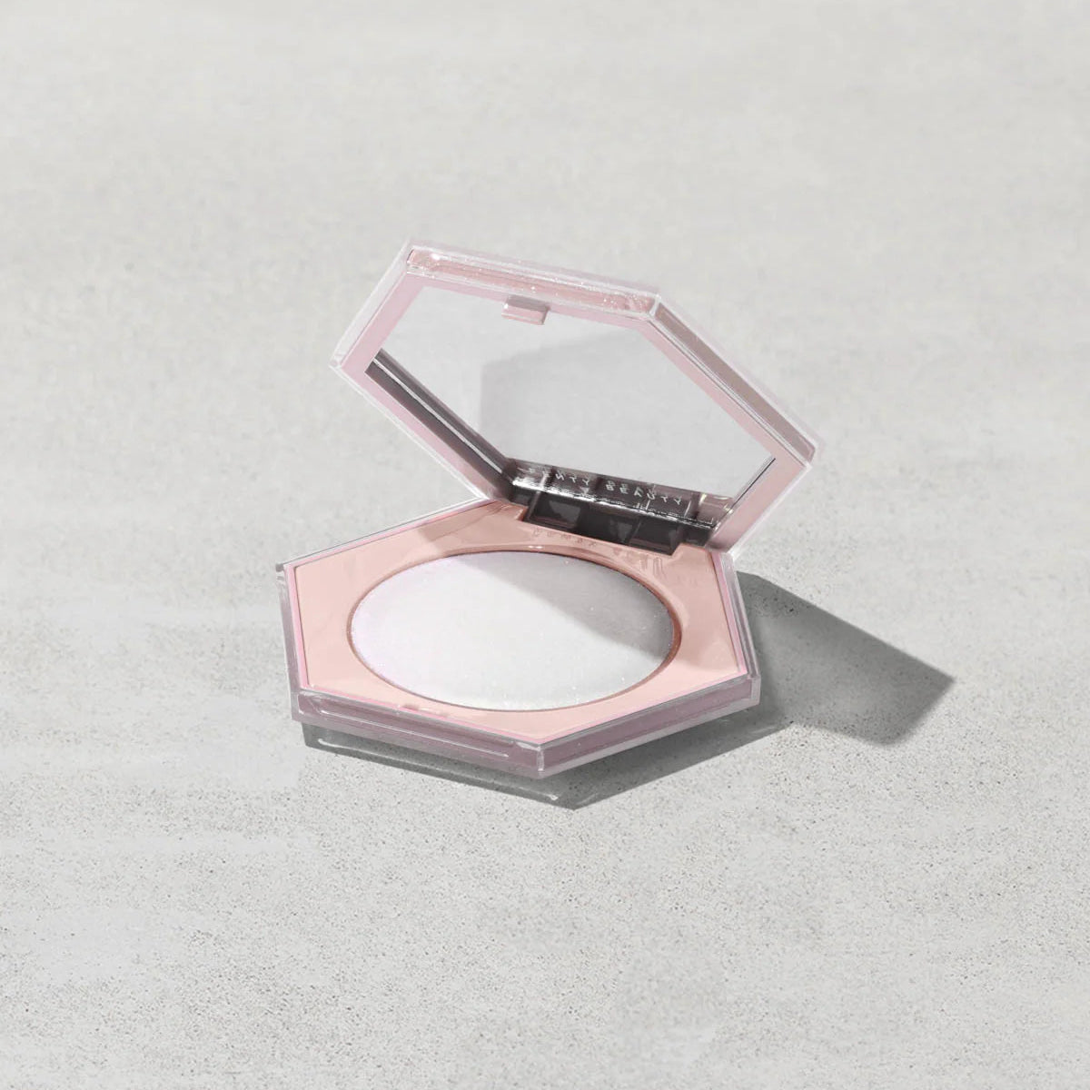 Fenty Beauty Diamond Bomb diamond Pink Ice - pure pink opal sparkle