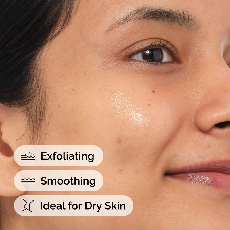 صورة قريبة للبشرة مع إبراز فوائد The Ordinary Lactic Acid 10% + HA للتقشير وتنعيم البشرة ومناسبته للبشرة الجافة