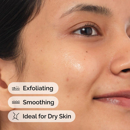 صورة قريبة للبشرة مع إبراز فوائد The Ordinary Lactic Acid 10% + HA للتقشير وتنعيم البشرة ومناسبته للبشرة الجافة