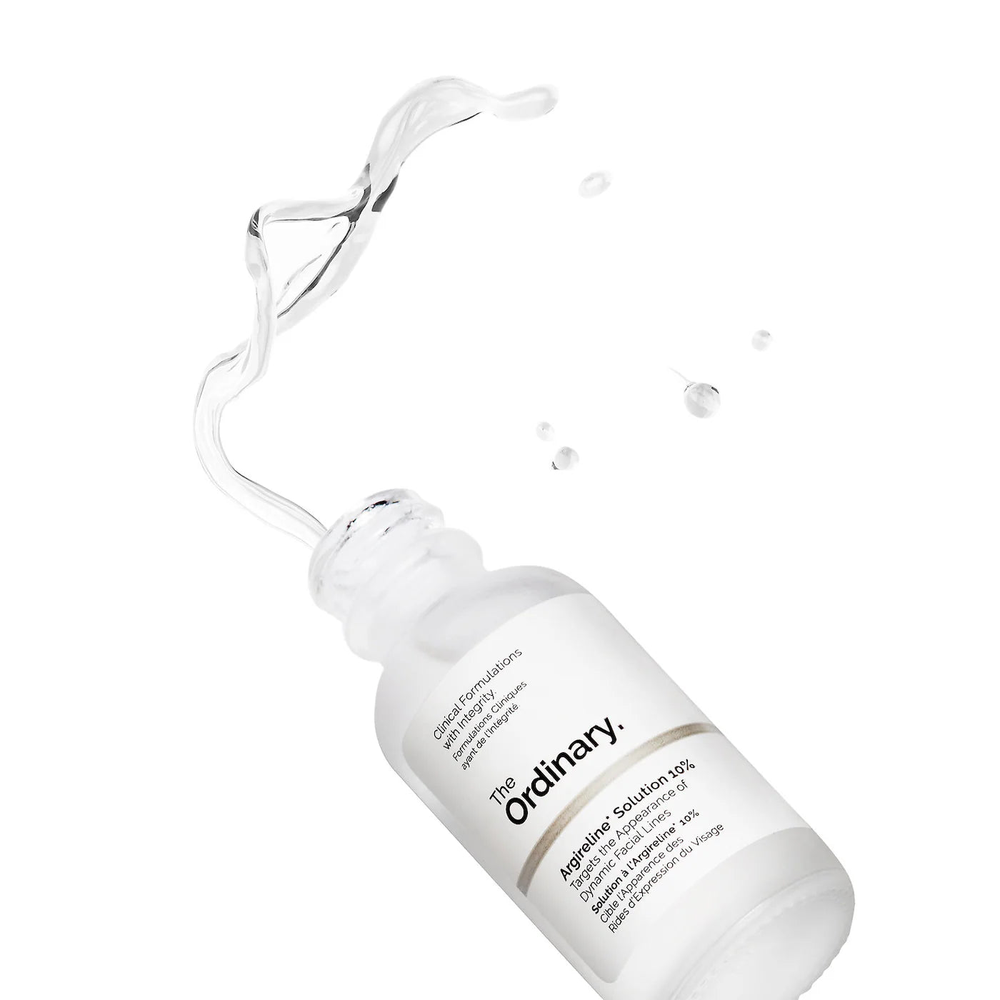 عبوة The Ordinary Argireline Solution 10% مع سائل السيروم على خلفية بيضاء